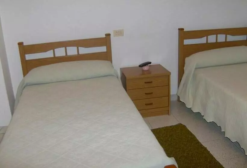 ペンション Hostal Monterredondo