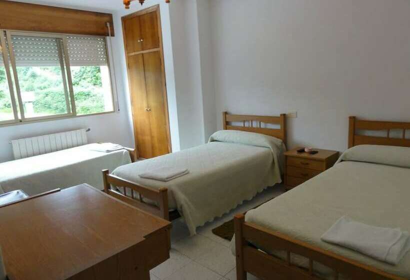 بنسيون Hostal Monterredondo