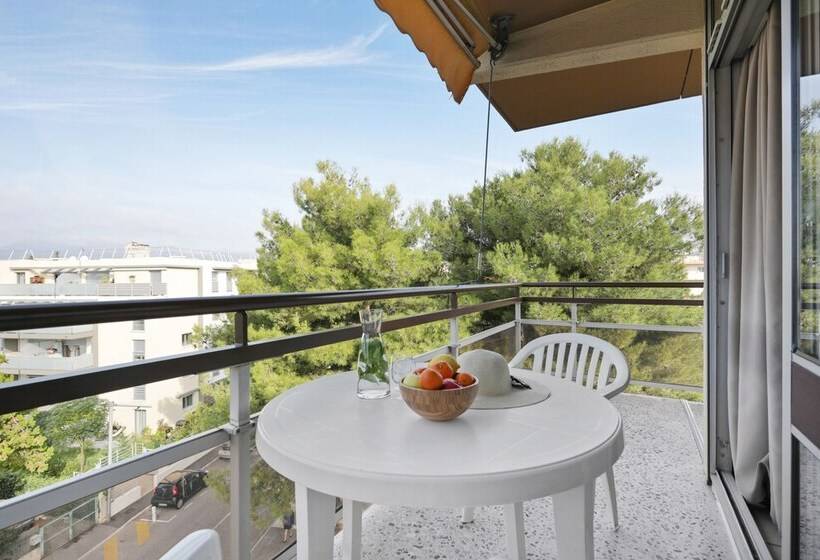 P&v Residence Saint Laurent Du Var