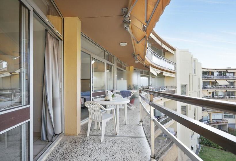 P&v Residence Saint Laurent Du Var