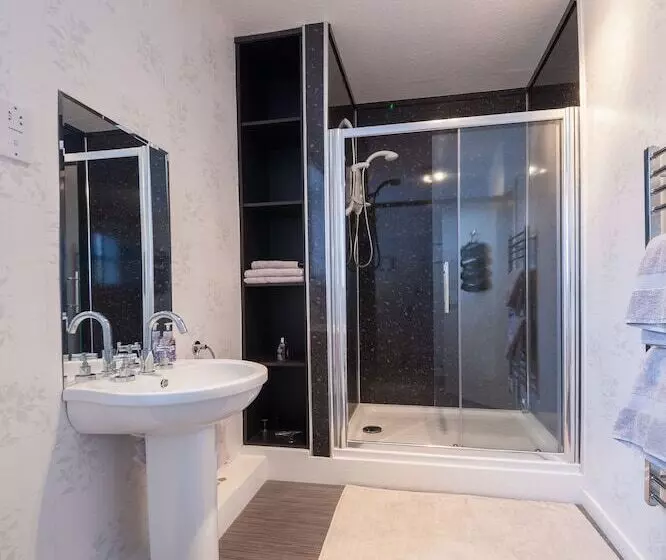 レジデンス Immaculate 3 Bedroom House In Blair Atholl