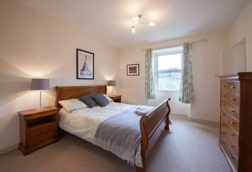 レジデンス Immaculate 3 Bedroom House In Blair Atholl