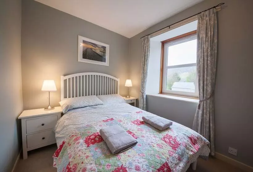 レジデンス Immaculate 3 Bedroom House In Blair Atholl