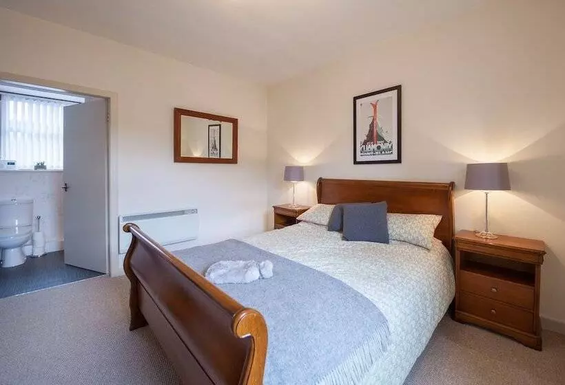 レジデンス Immaculate 3 Bedroom House In Blair Atholl