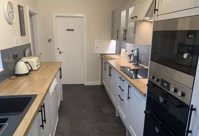 レジデンス Immaculate 3 Bedroom House In Blair Atholl