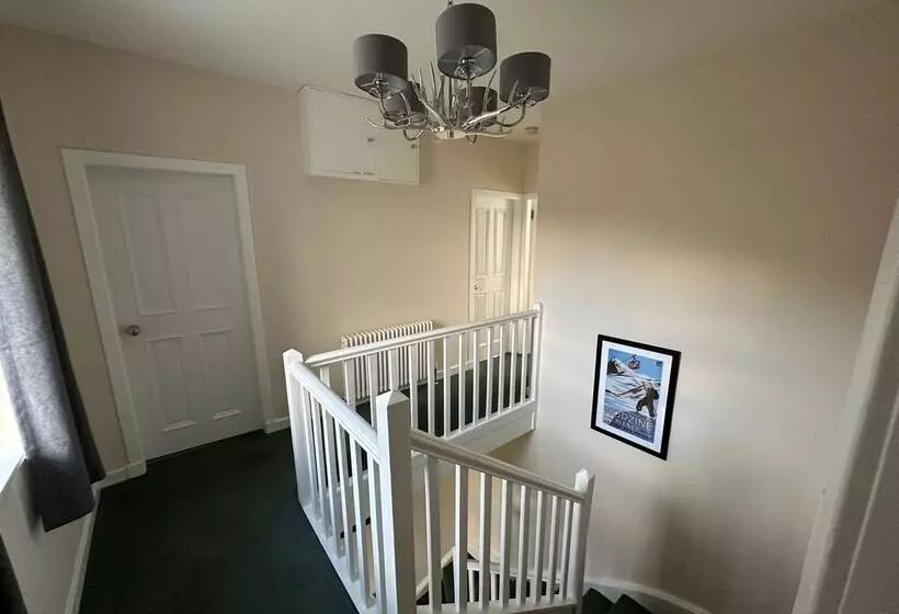 レジデンス Immaculate 3 Bedroom House In Blair Atholl