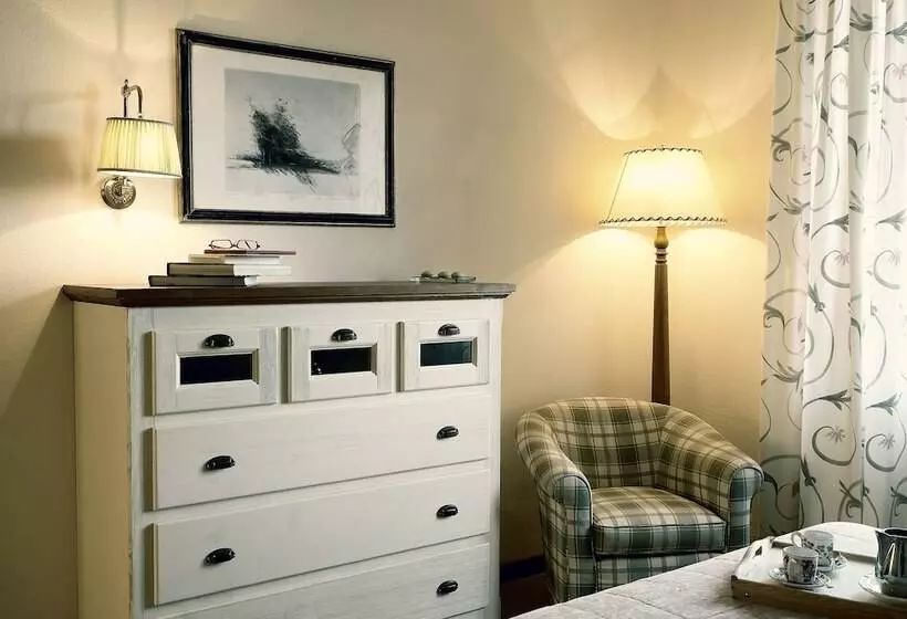 اقامتگاه Roccamare Resort   Ville E Appartamenti