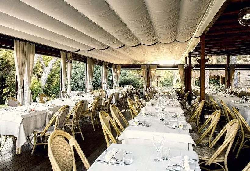اقامتگاه Roccamare Resort   Ville E Appartamenti
