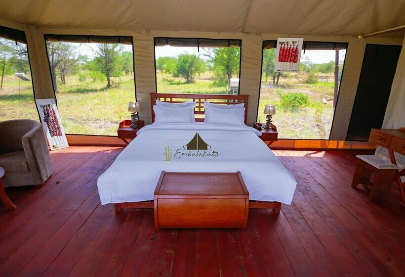 هتل Embalakai Authentic Camp