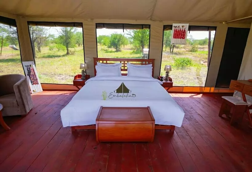 Hotelli Embalakai Authentic Camp