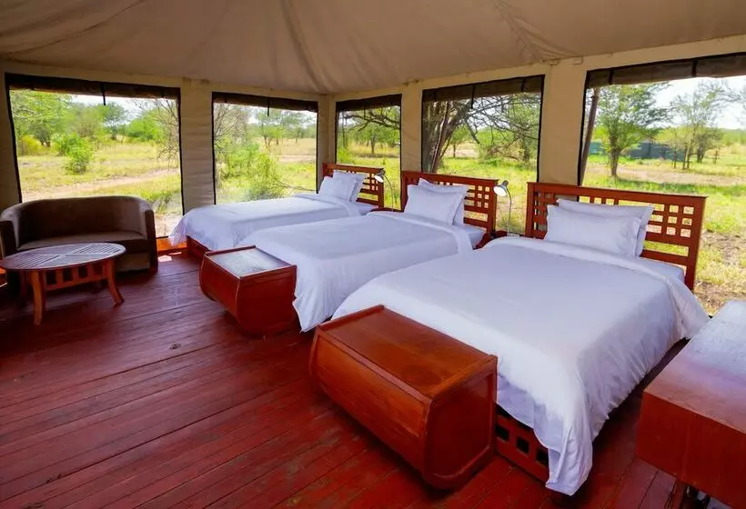 Hotelli Embalakai Authentic Camp