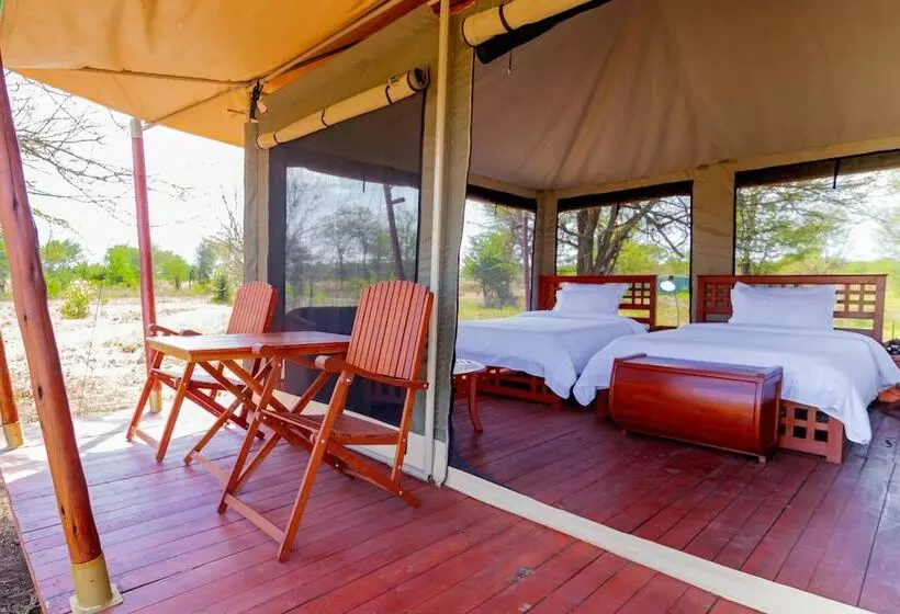 Hotelli Embalakai Authentic Camp