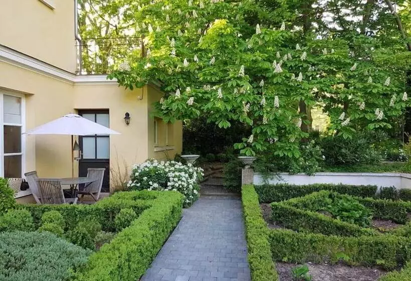 Hotelli Les Buis De Boscherville