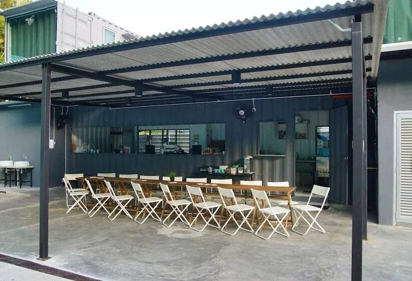 Hotelli Sarang By The Brook