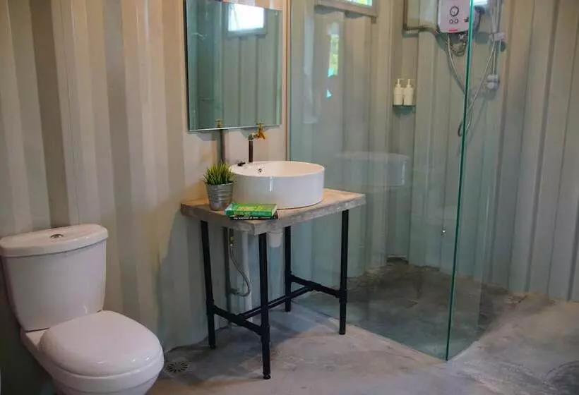 Hotelli Sarang By The Brook