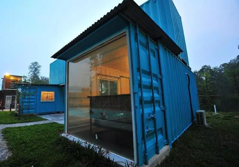 Hotelli Sarang By The Brook