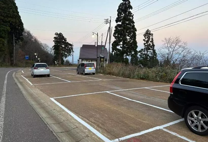 Hotelli Tomiya Ryokan