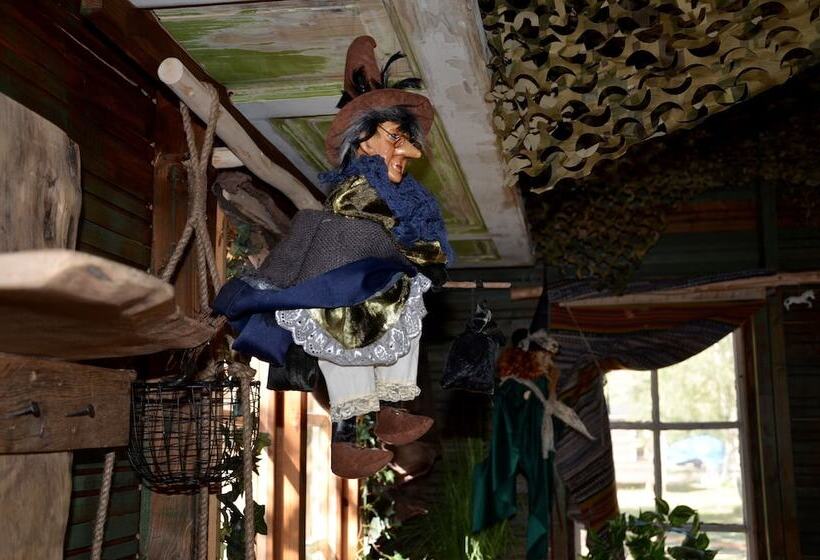 אתר נופש Fide äventyrsby & Camping