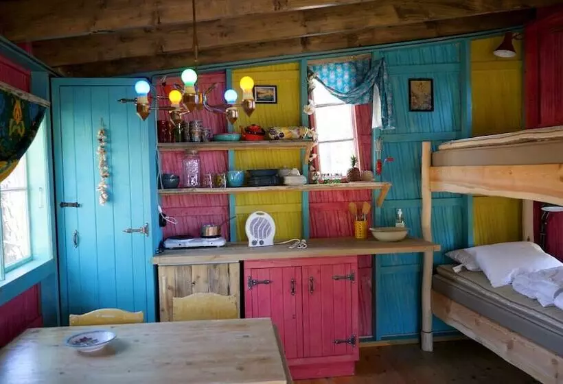 Lomakeskus Fide äventyrsby & Camping