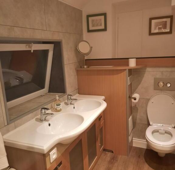 住宿加早餐  Chambre D Hôtes Le Puits Darcy