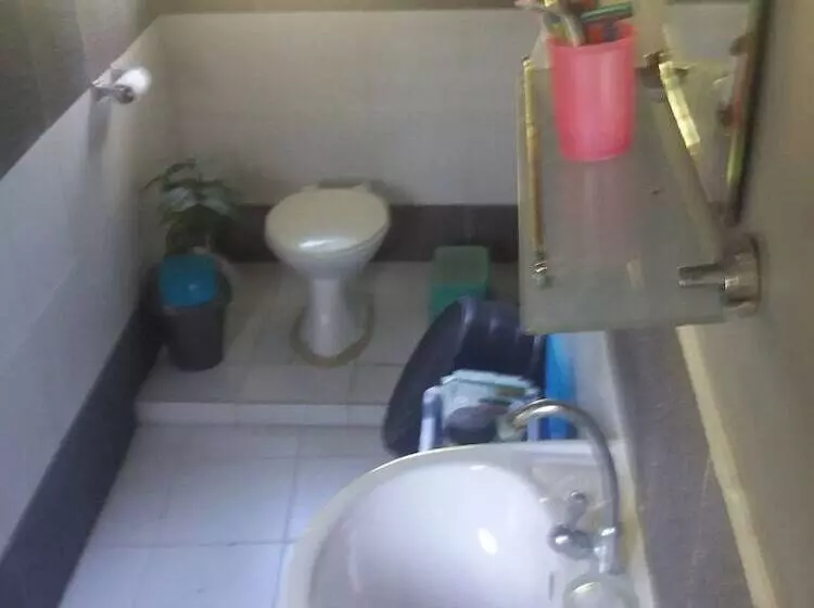 هتل Carabao Backpackers & Guesthouse