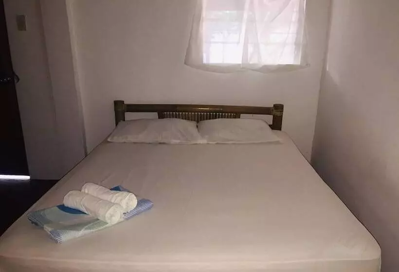 هتل Carabao Backpackers & Guesthouse