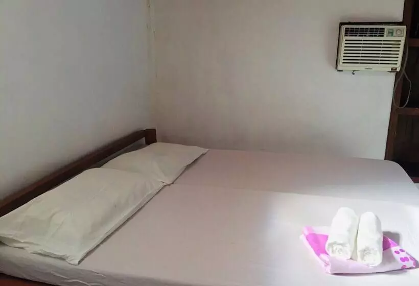 هتل Carabao Backpackers & Guesthouse