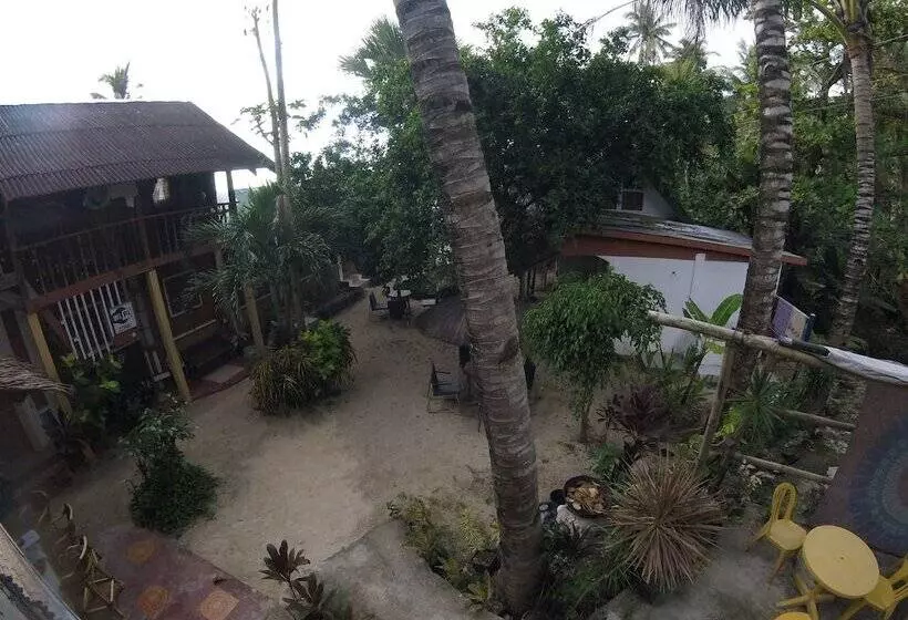 هتل Carabao Backpackers & Guesthouse