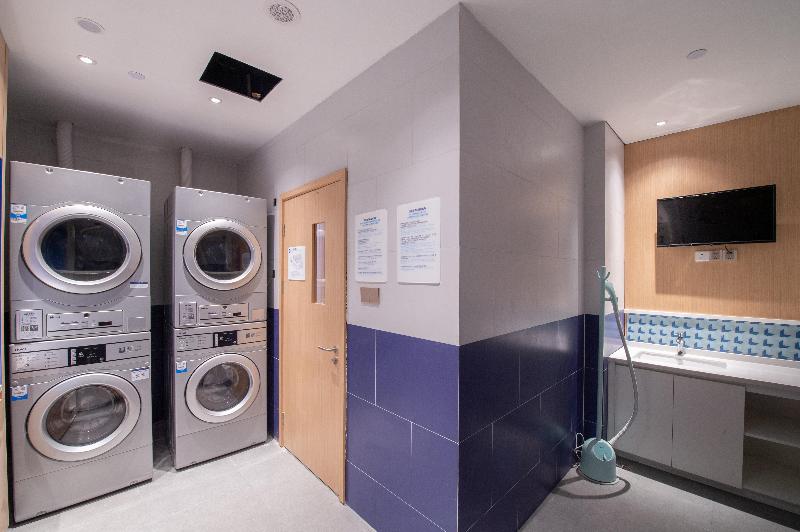 Отель Holiday Inn Express Nantong City Center