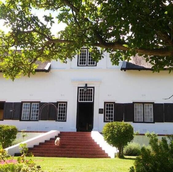 호텔 The Manor House At Knorhoek Estate