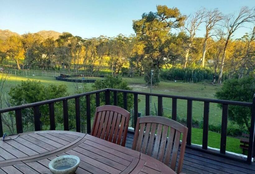 호텔 The Manor House At Knorhoek Estate