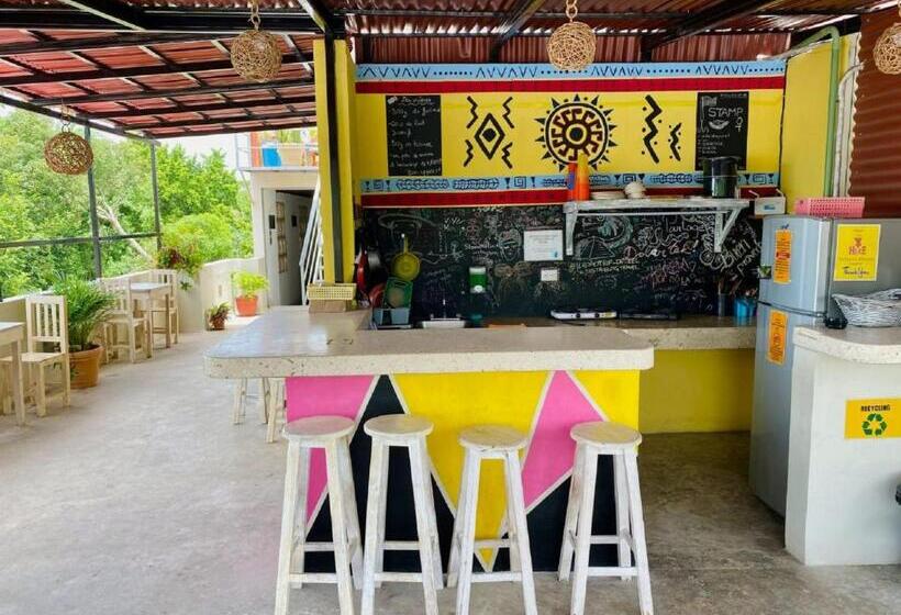 هاستل Valladolid 48 Hotel & Hostal