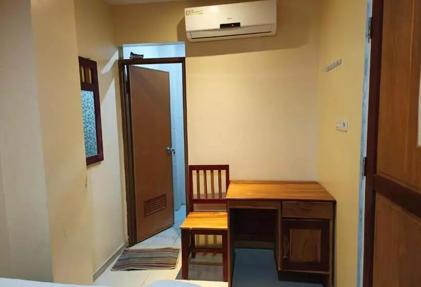 ホテル Balqies Homestay Syariah Makassar Mitra Reddoorz