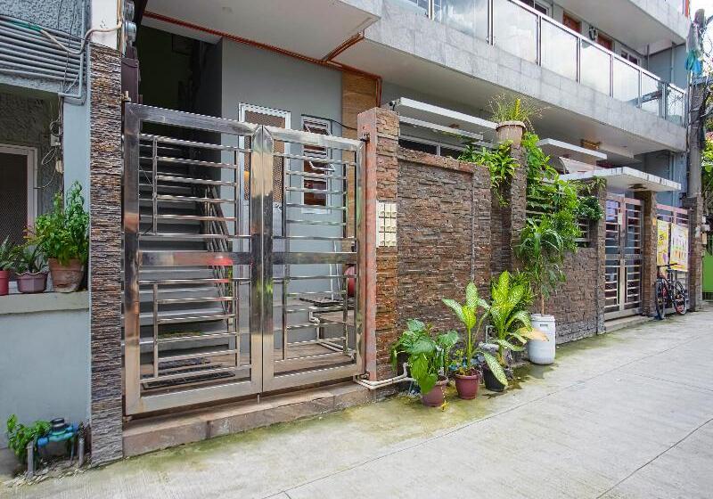 هتل Vaccinated Staff   Capital O 806 Pattaui Residences