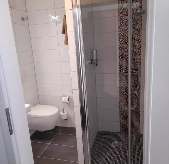 هتل Gästehaus Weinberge