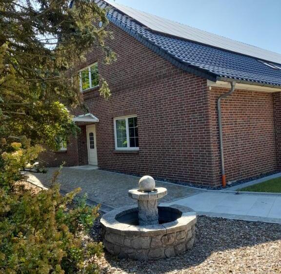 호텔 Gästehaus Weinberge