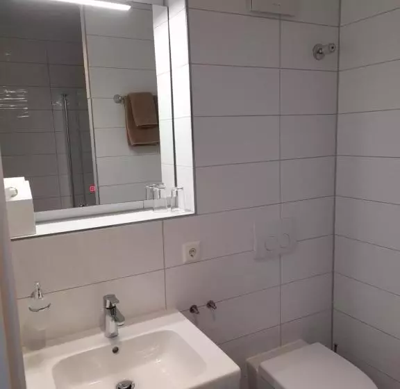 هتل Gästehaus Weinberge