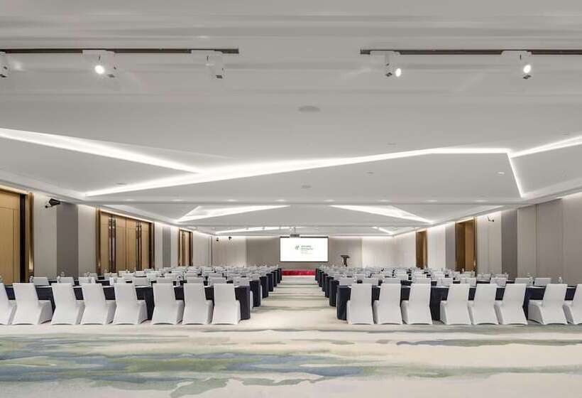 Hotel Holiday Inn Qinhuangdao Haigang