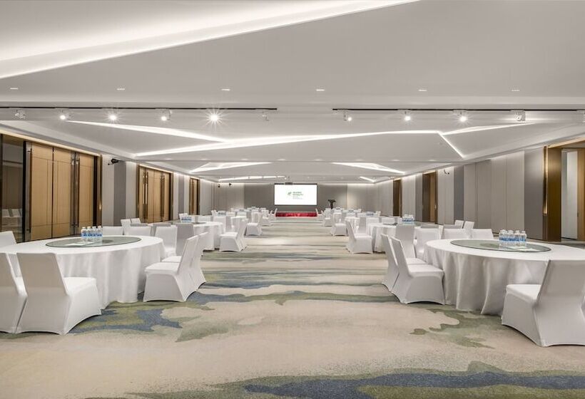 Hotel Holiday Inn Qinhuangdao Haigang