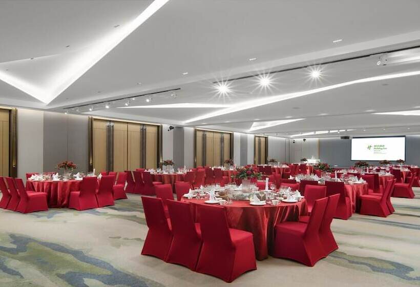 Hotel Holiday Inn Qinhuangdao Haigang