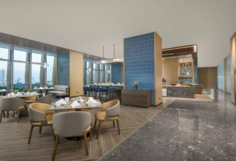 ホテル Holiday Inn Qinhuangdao Haigang