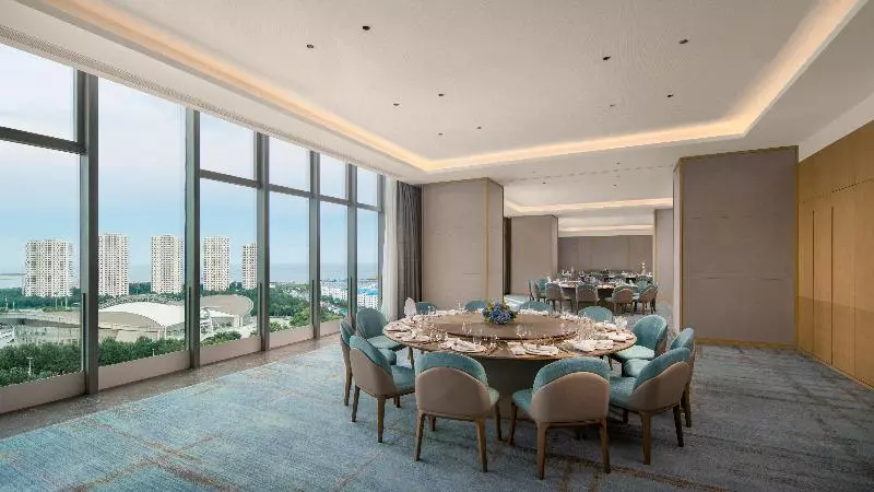 ホテル Holiday Inn Qinhuangdao Haigang
