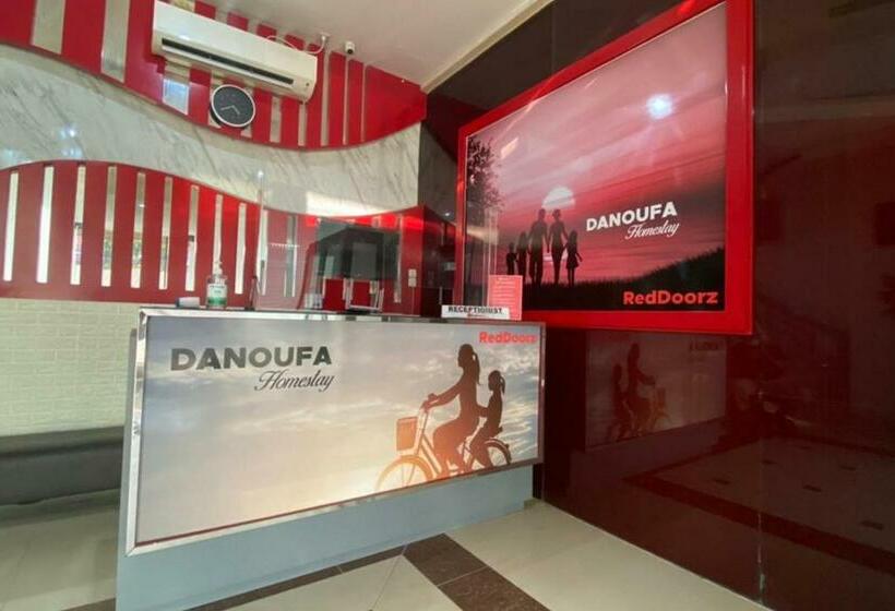 Hotel Reddoorz Plus @ Rawamangun