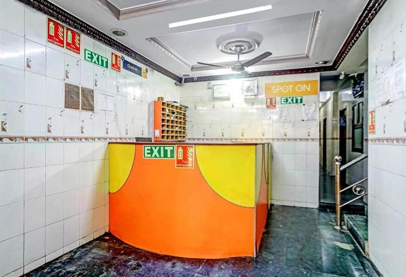 ホテル Spot On Ams Annex