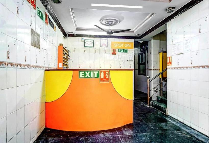 ホテル Spot On Ams Annex