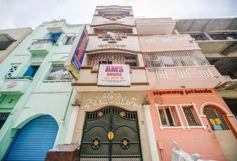 ホテル Spot On Ams Annex