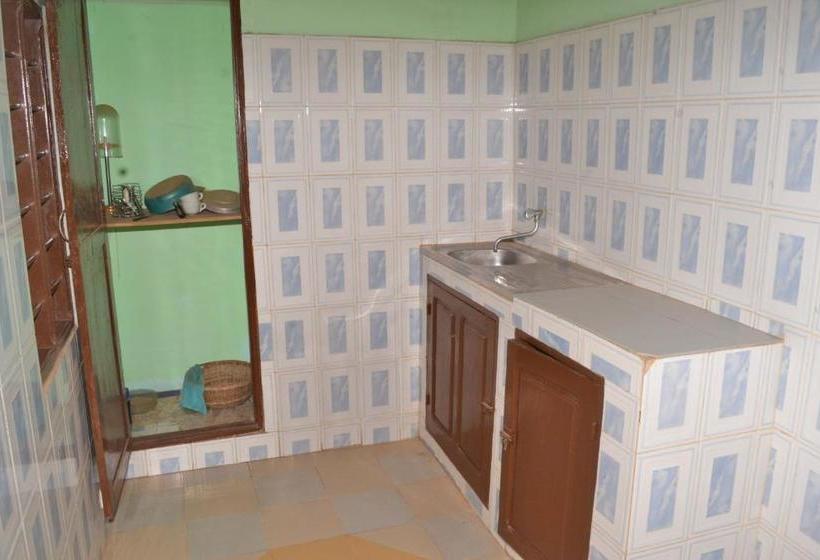 White Horse Hotel Porto Novo