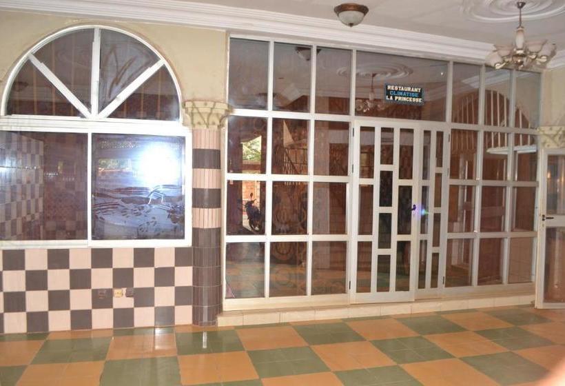 White Horse Hotel Porto Novo