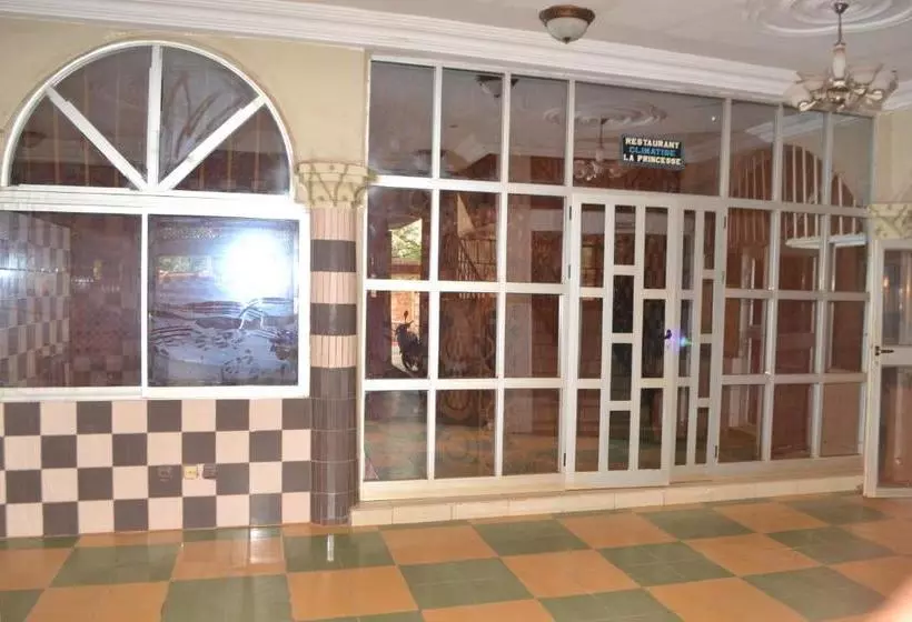 White Horse Hotel Porto Novo