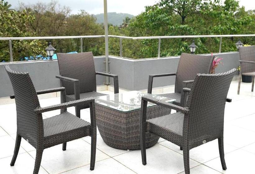 Le Papillon By Bay Hotels